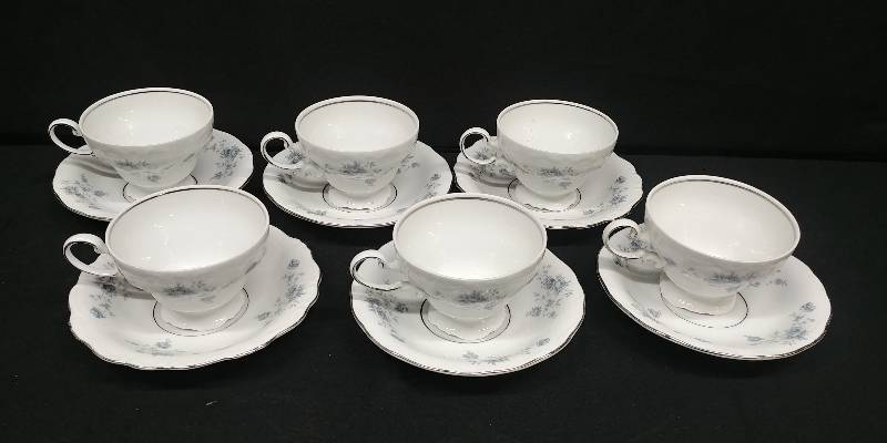 lot 13 image: Johann Haviland, Bavaria, China set of 6 cups and saucers