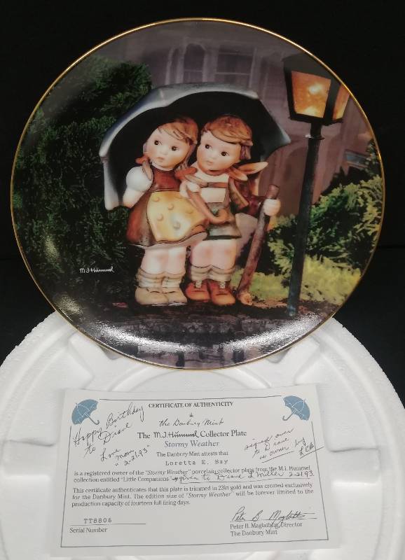 lot 29 image: Danbury Mint Little Companions Collector Plates with Cert. of Authenticity.