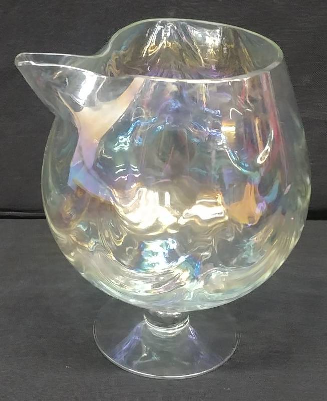 lot 33 image: Crystal Decanter