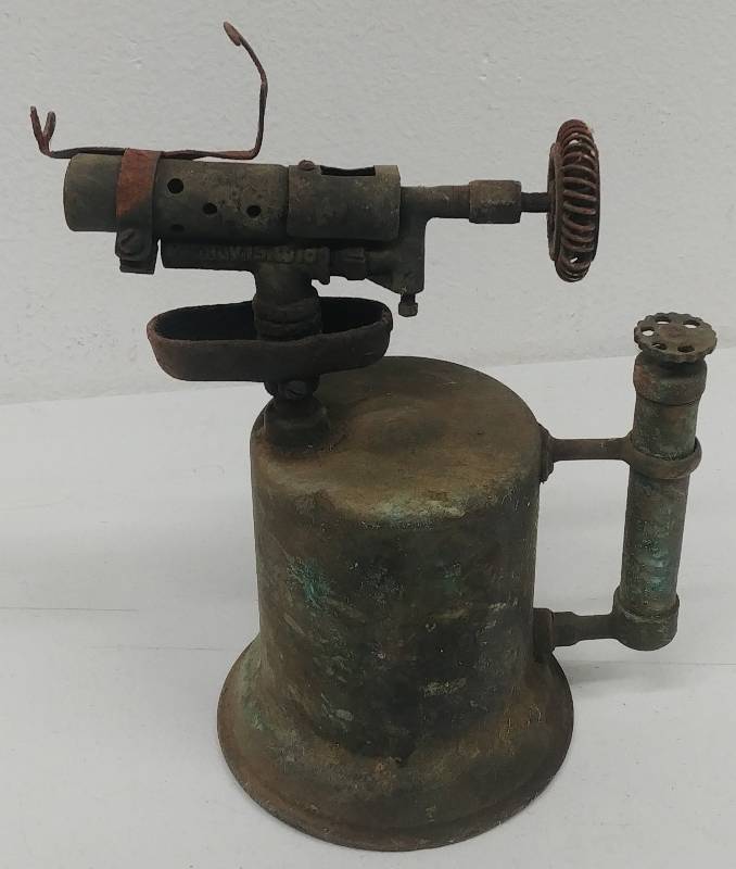 lot 36 image: Antique Torch