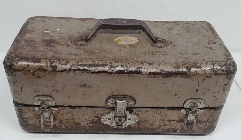 lot 49 image: Vintage Tackel Box marked 1492