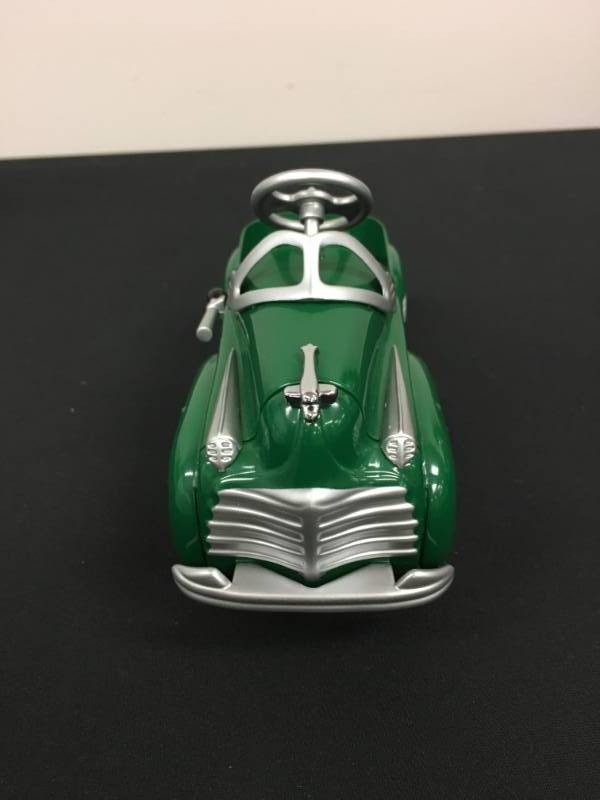 lot 2 image: 1941 Chrysler Diecast