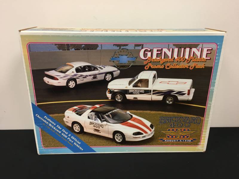 lot 6 image: Brickyard Indianapolis 400 (3) Piece Collectors Pack