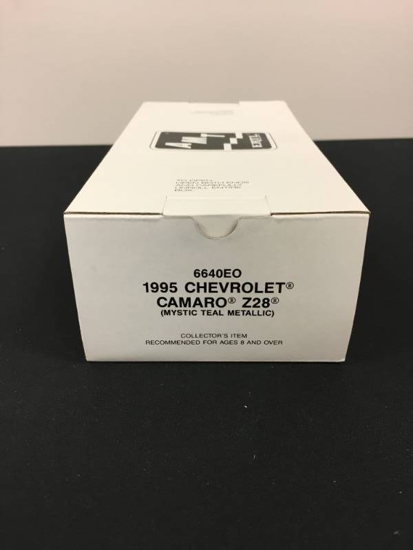 lot 18 image: ERTL 1995 Chevrolet Camaro Z28