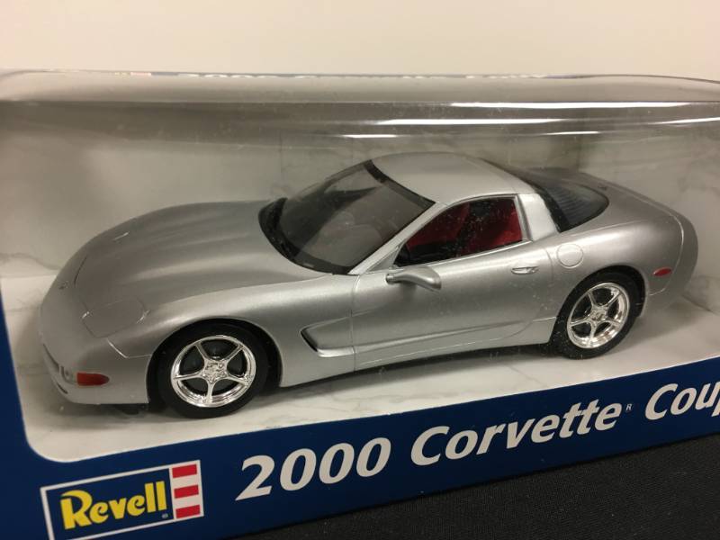 lot 29 image: Revel1 2000 Chevrolet Corvette Coupe