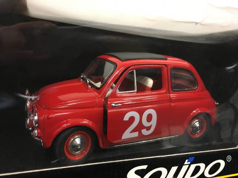 lot 62 image: 1965 Fiat 500