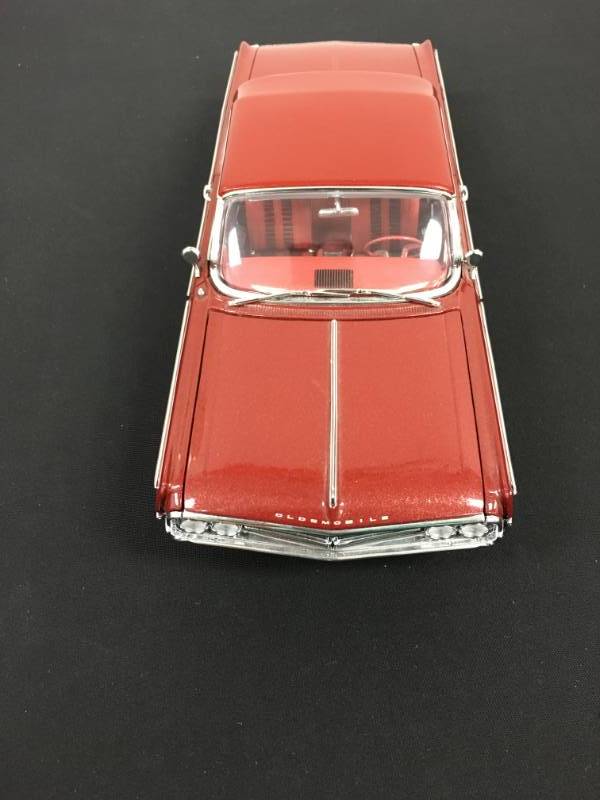 lot 93 image: 1962 Oldsmobile Starfire Hartop