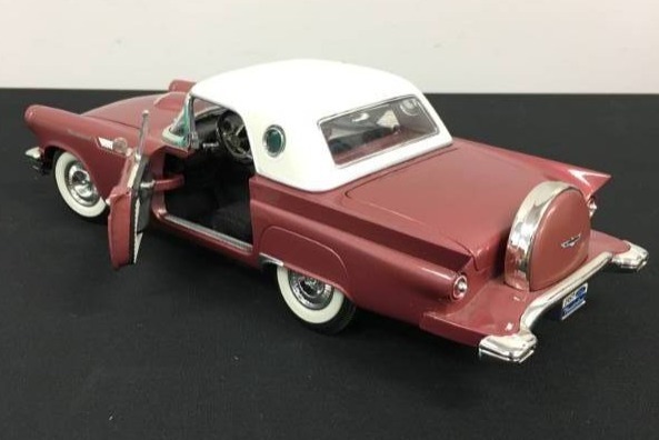 lot 95 image: Ford Thunderbird Coupe