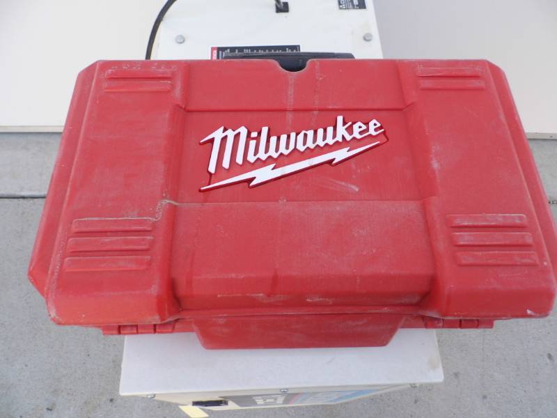 Milwaukee Sander