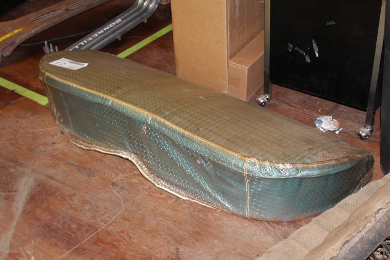 lot 12 image: Back Bench Seat