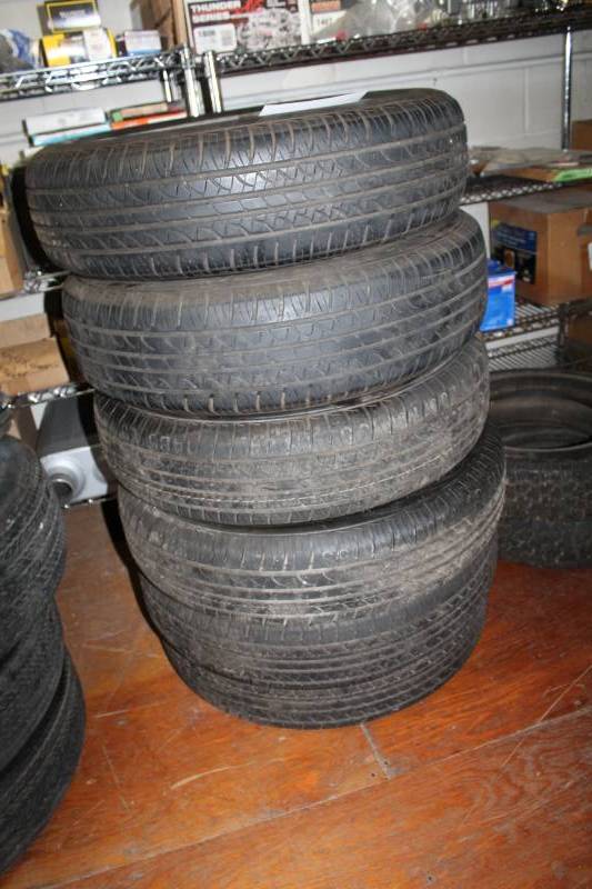 lot 40 image: Lot of (6) Hankook Optimo P21575R15 Whitewall Tires
