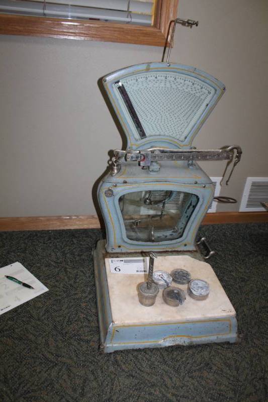 lot 6 image: Vintage Stimpson Computing Scale Co. Table Scale
