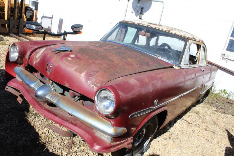 lot 1 image: 1953 Ford 2-Door Customline V8 - Project Car