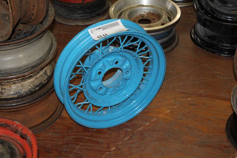 lot 88 image: 18x4 Wire Wheel