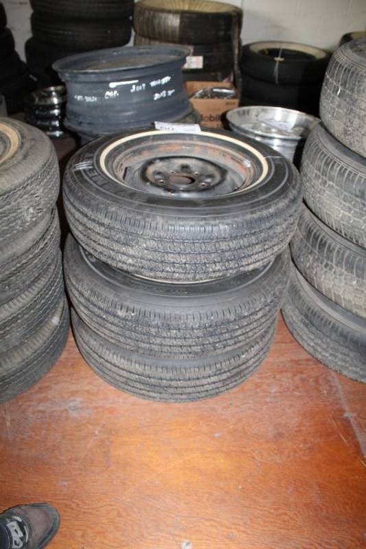 lot 60 image: Lot of (3) Michelin Symmetry All Season P20575R14 Whitewall Tires w 14in. 5-Lug Wheels