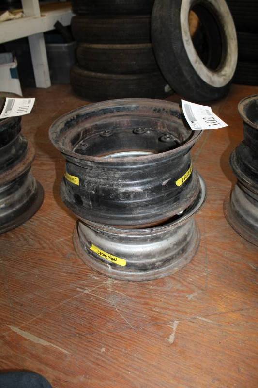 lot 102 image: Lot of (2) Pontiac 8-Lug Rims