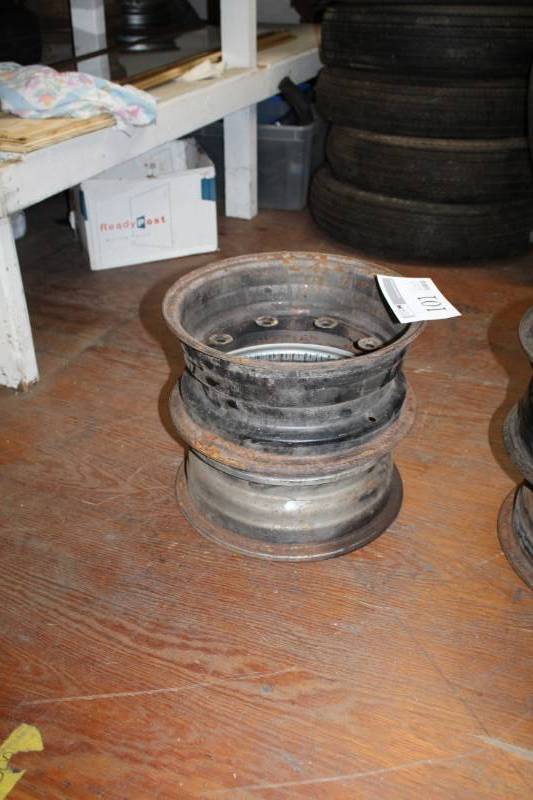 lot 101 image: Lot of (2) Pontiac 8-Lug Rims