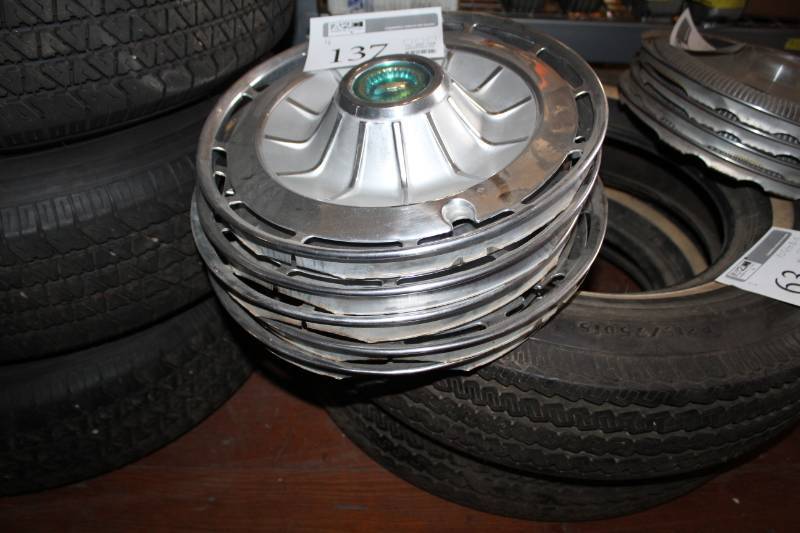 lot 137 image: Lot of (4) Chevrolet Hubcaps