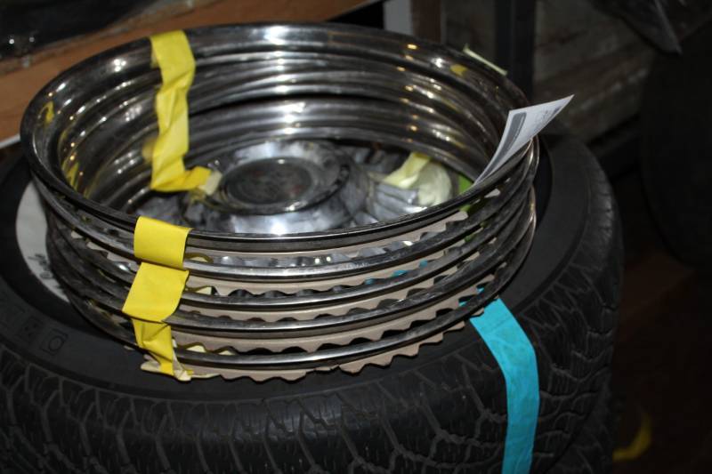lot 141 image: Lot of (4) Chrome Trim Rings