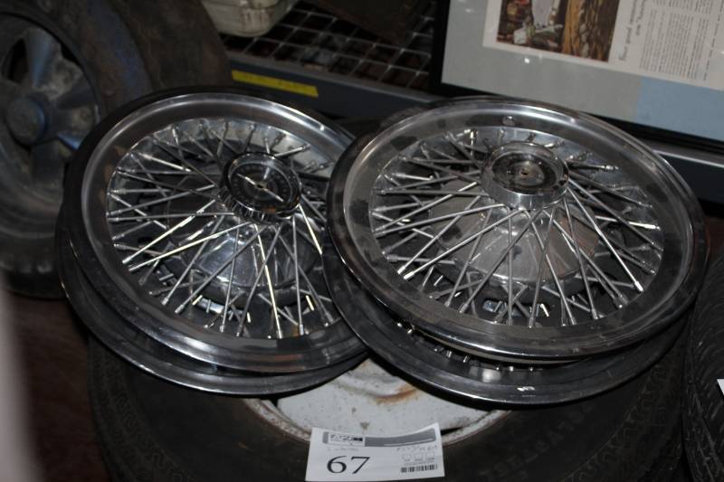 lot 145 image: Lot of (4) Ford Thunderbird Hubcaps