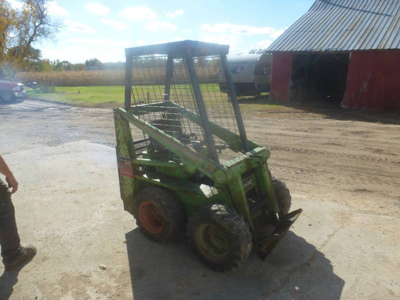 Owatona Mustang Skid Steer 310