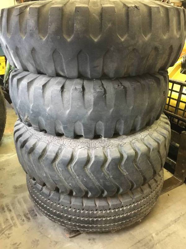 GraderMilitary Spare Tires