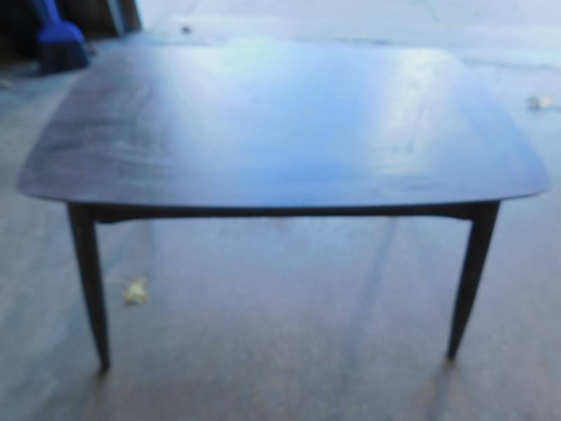 lot 36 image: Coffee Or End Table