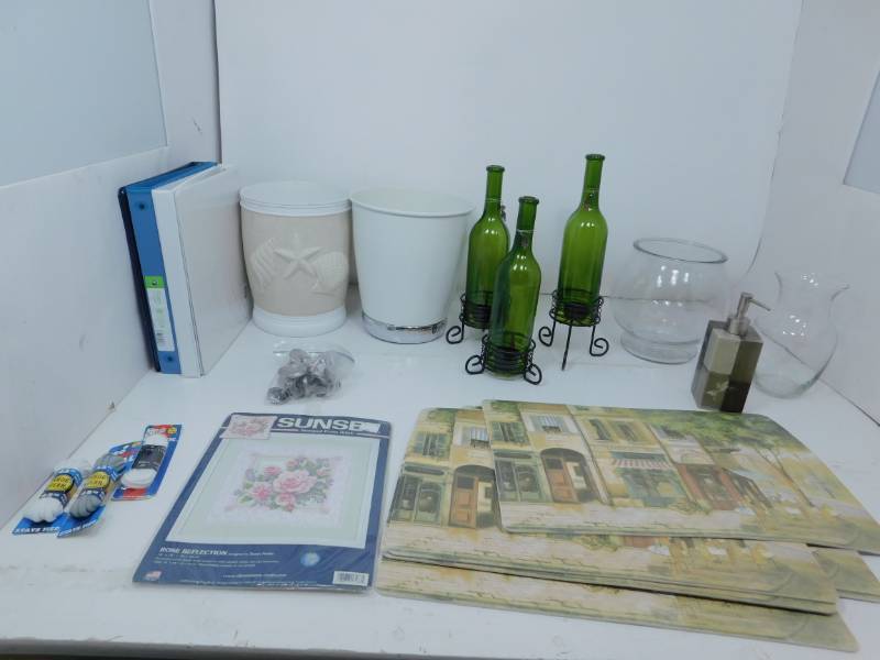 lot 45 image: Lot Of Household Items