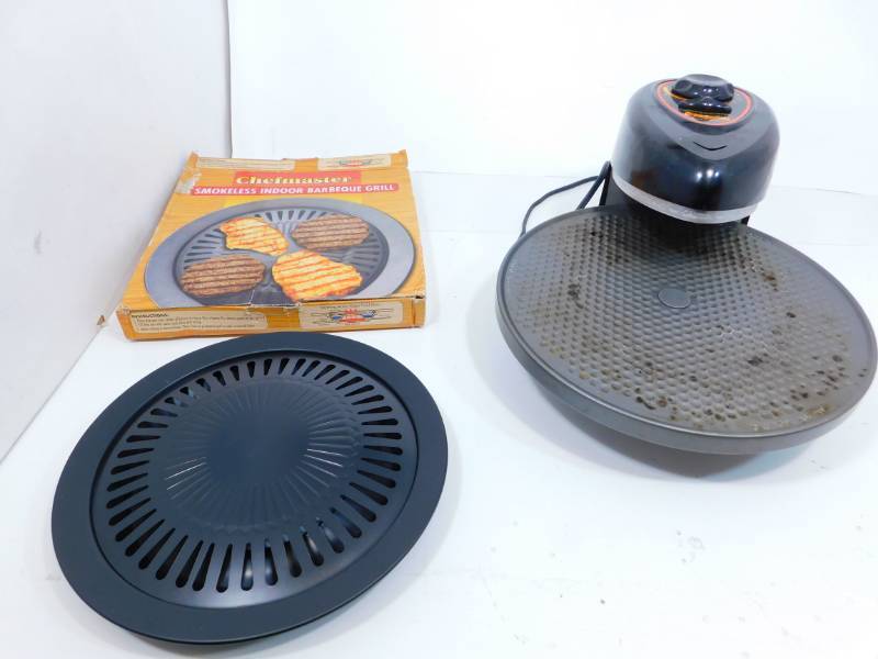 lot 68 image: Presto PIZZAZZ Pizza Oven & Chefmaster Smokeless Indoor Barbeque Grill
