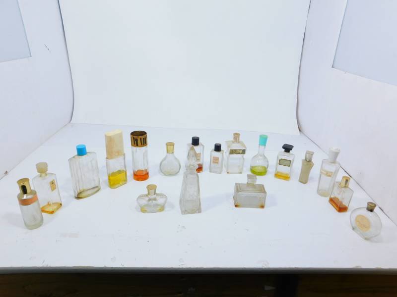 lot 74 image: Lot Of Glass Containers Of  Perfumes & Colognes