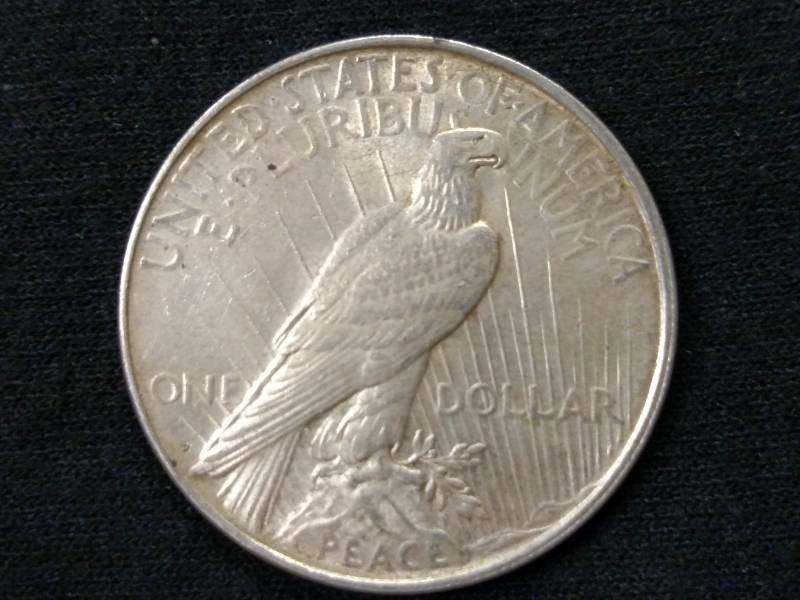 1922 D Peace Silver Dollar...