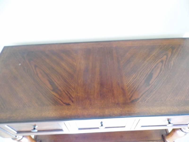 lot 6 image: Side Table