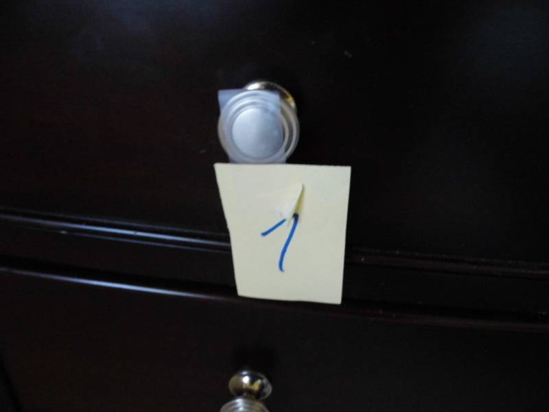 lot 7 image: End Table