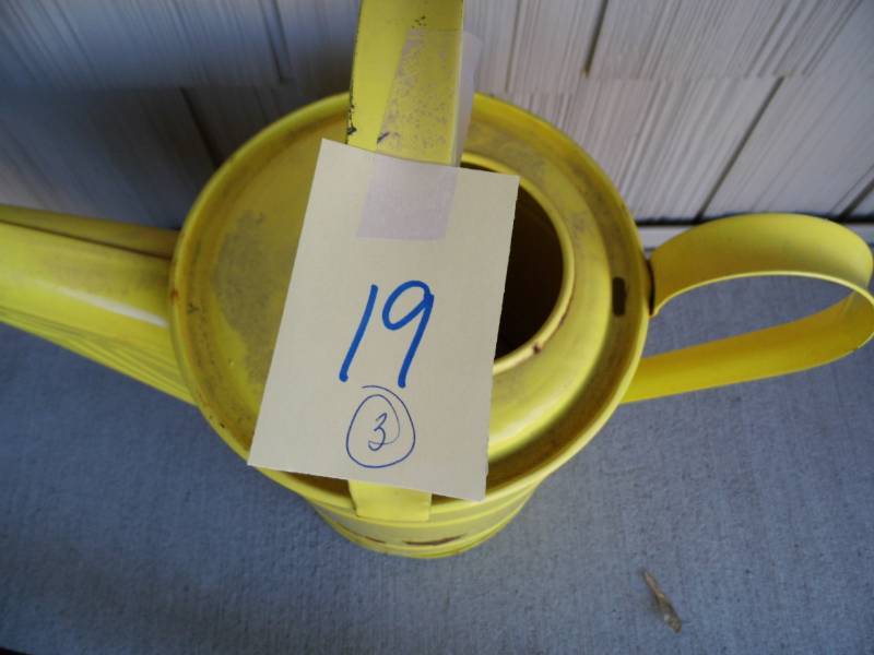 lot 19 image: Sheppards Hook - Sprinkler - Water Can