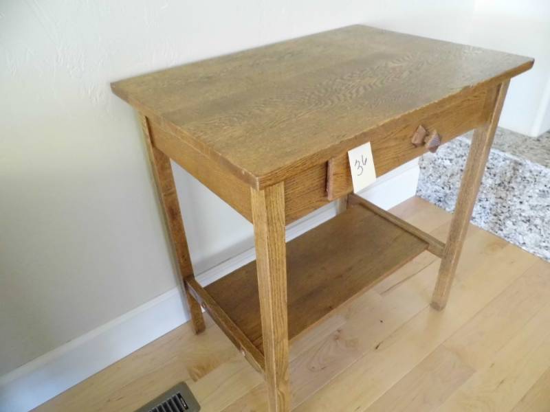 lot 36 image: Antique Library Table