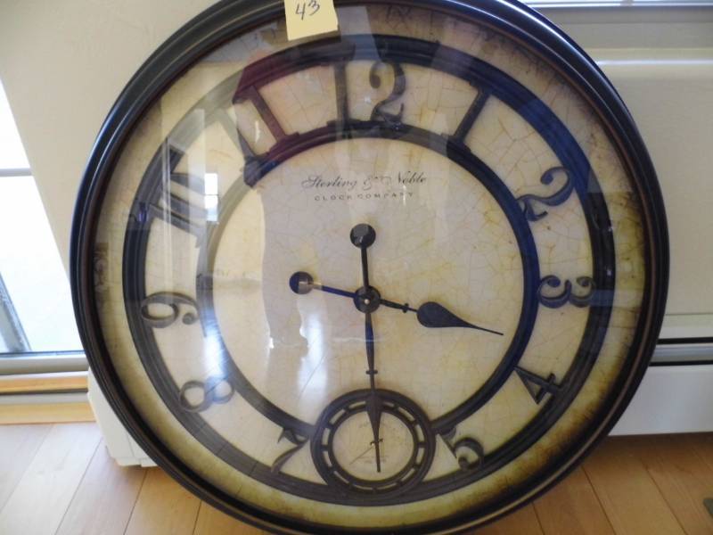 lot 43 image: Clock
