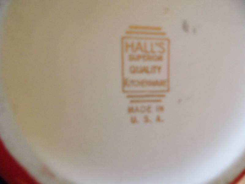 lot 92 image: Lot of 2 Halls Pink Bowls