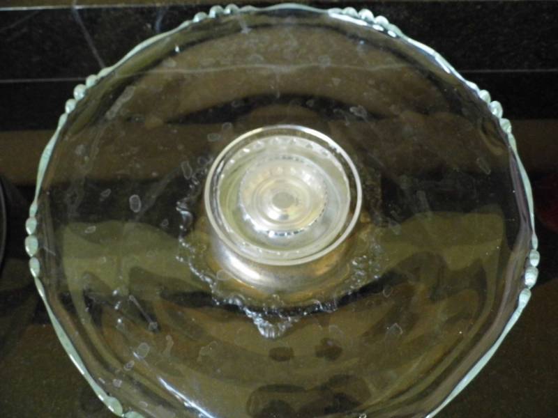 lot 93 image: Rotating Covered Cake Plate