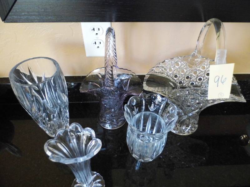 lot 96 image: Crystal Vases