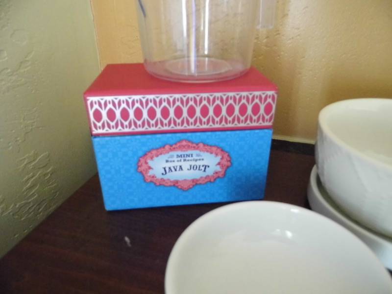 lot 99 image: Tea Diffusers - Tea - Bag Holders