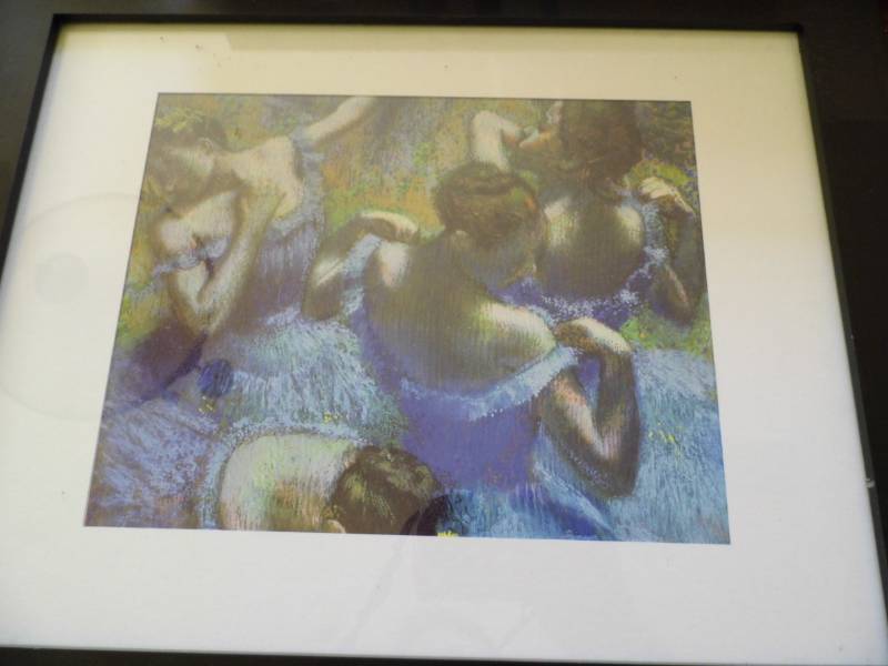 lot 102 image: Dcor - Pirctures - LIFE - Cups