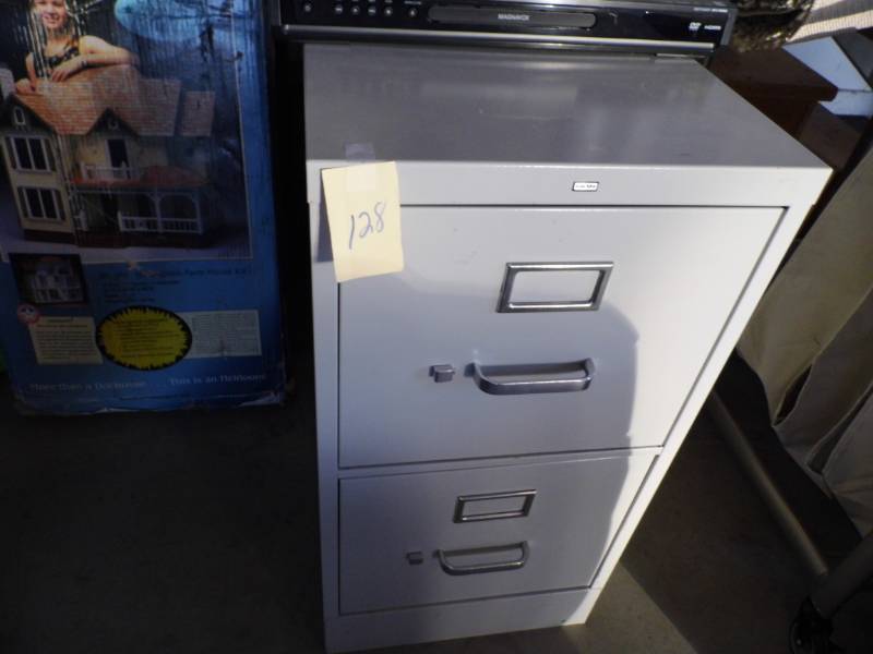 lot 128 image: Metal File Cabinet