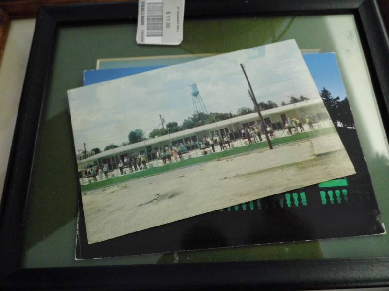 lot 145 image: Assorted Frames - Dcor