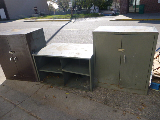 lot 22 image: 3 Storage Cabinets