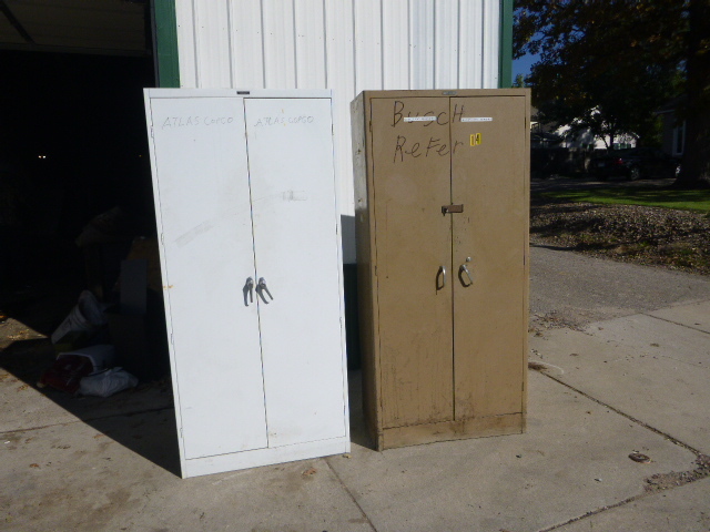 lot 23 image: 2 Storage Cabinets