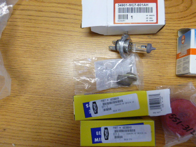 lot 26 image: Snowmobile and Trailer Lights