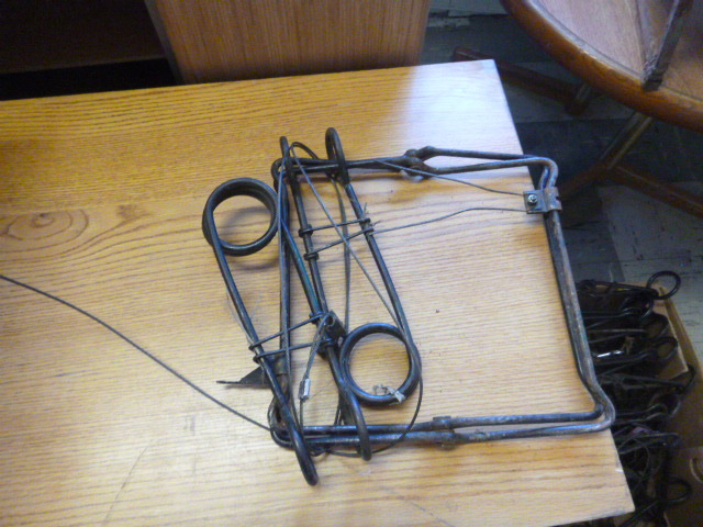 lot 46 image: Hunting Animal Traps