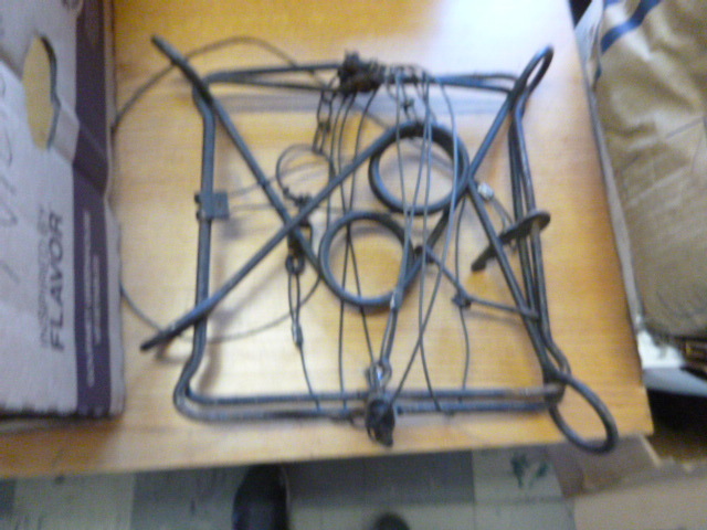 lot 49 image: Hunting Animal Traps