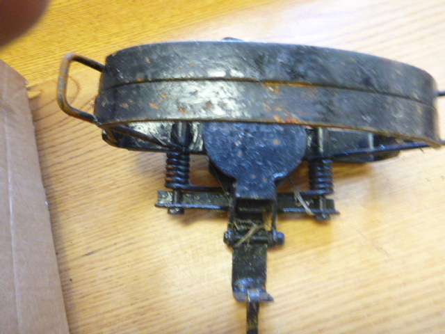 lot 66 image: Hunting Animal Traps