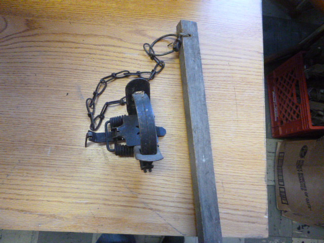lot 69 image: Hunting Animal Traps
